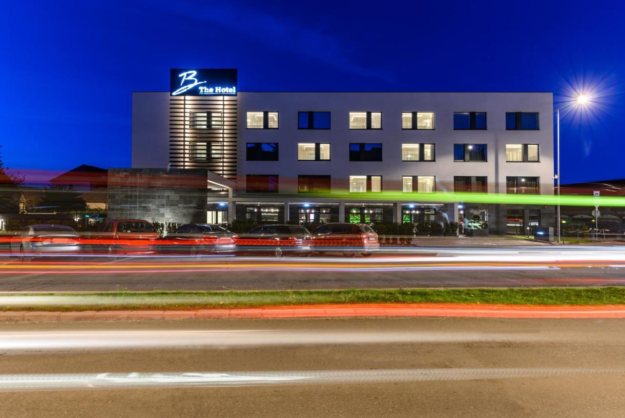 B The Hotel Сфынту-Георге Экстерьер фото